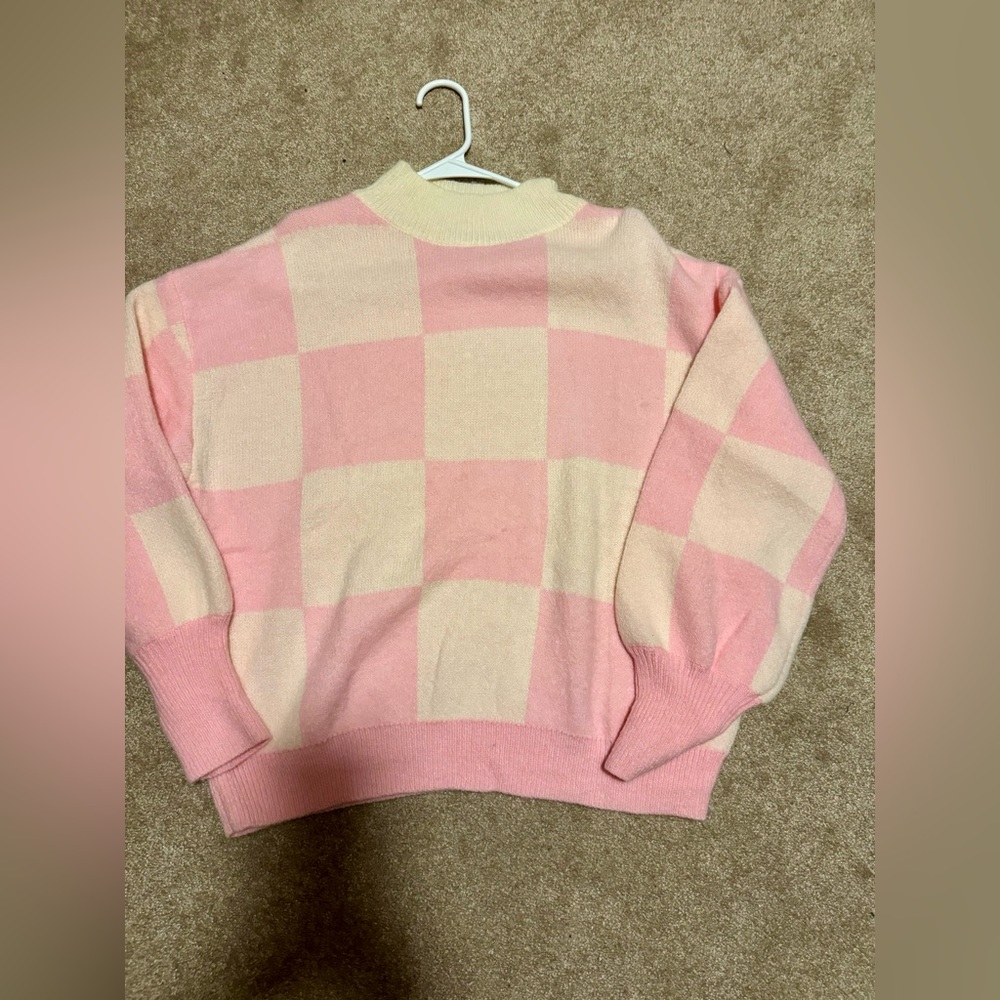 Pink & White Checkered Sweater (Size: Medium)